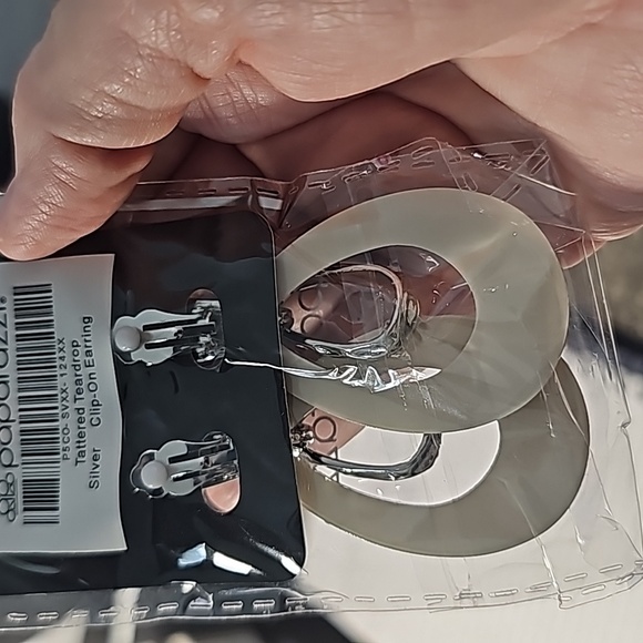 Clip-on Tattered Teardrop Silver Earrings NWT SALE - Picture 4 of 4